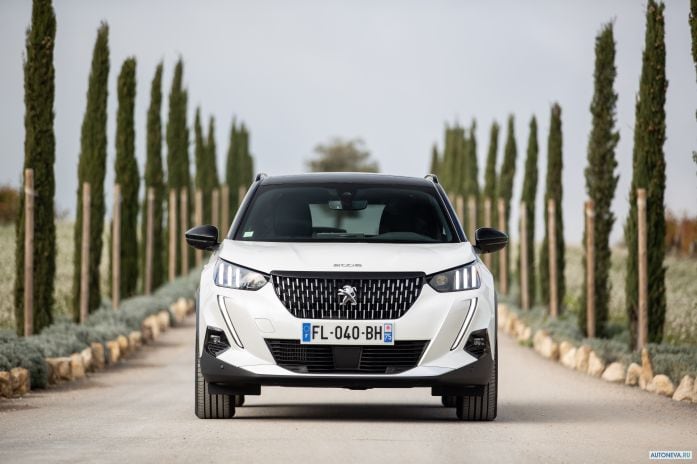 2020 Peugeot 2008 GT-line - фотография 6 из 40