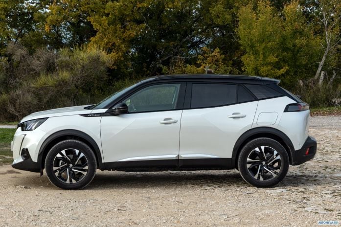 2020 Peugeot 2008 GT-line - фотография 19 из 40 2020 Peugeot 2008 GT-line - фотография 19 из 40