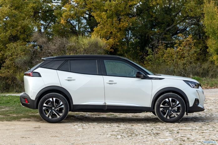 2020 Peugeot 2008 GT-line - фотография 24 из 40 2020 Peugeot 2008 GT-line - фотография 24 из 40