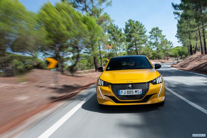 2020 Peugeot 208 GT-line - фотография 2 из 40