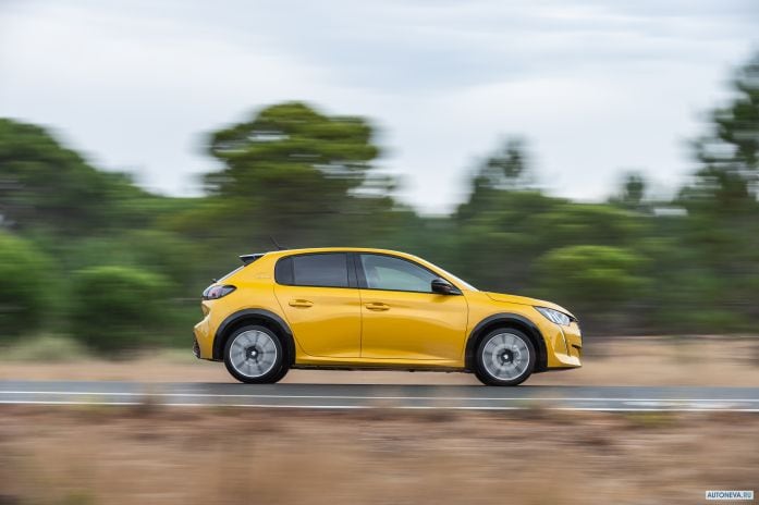 2020 Peugeot 208 GT-line - фотография 16 из 40