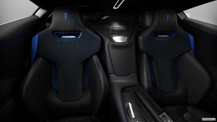 2021 Pininfarina Battista Anniversario - фотография 6 из 11