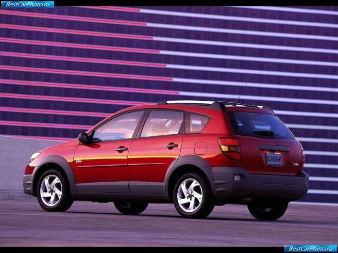 2003 Pontiac Vibe - фотография 3 из 27 2003 Pontiac Vibe - фотография 3 из 27