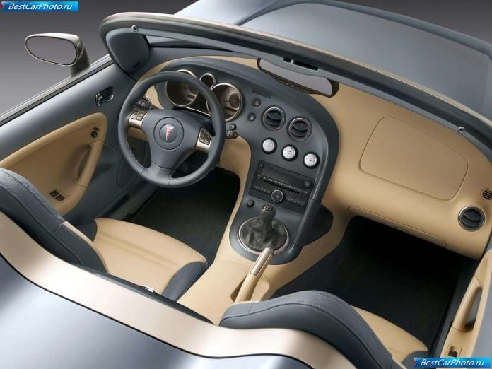 2006 Pontiac Solstice - фотография 13 из 44 2006 Pontiac Solstice - фотография 13 из 44
