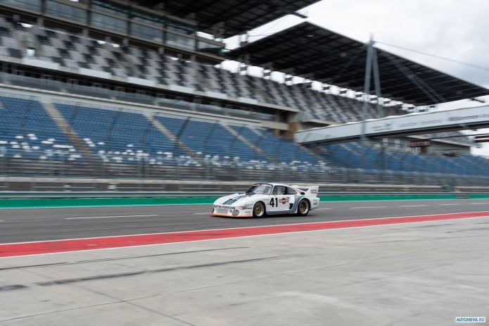 1977 Porsche 935-77 - фотография 3 из 24