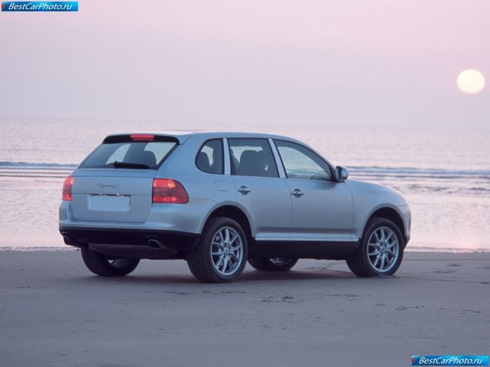 2003 Porsche Cayenne - фотография 7 из 16