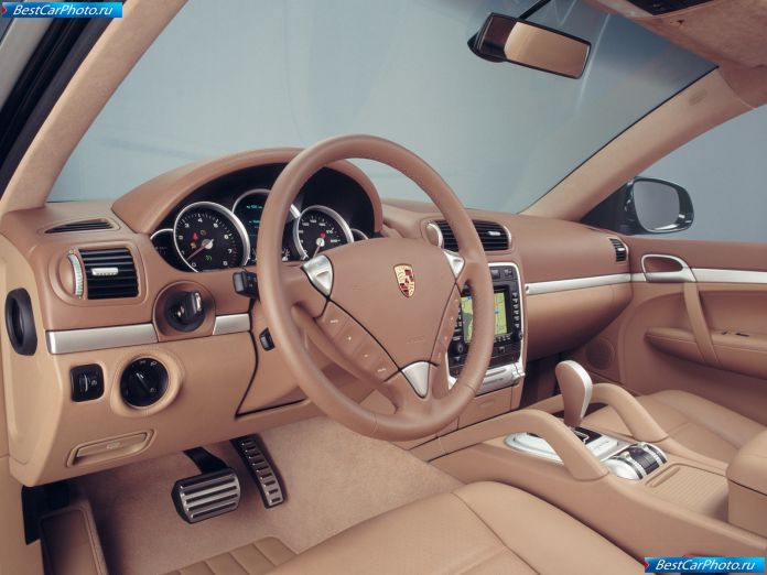 2003 Porsche Cayenne - фотография 9 из 16