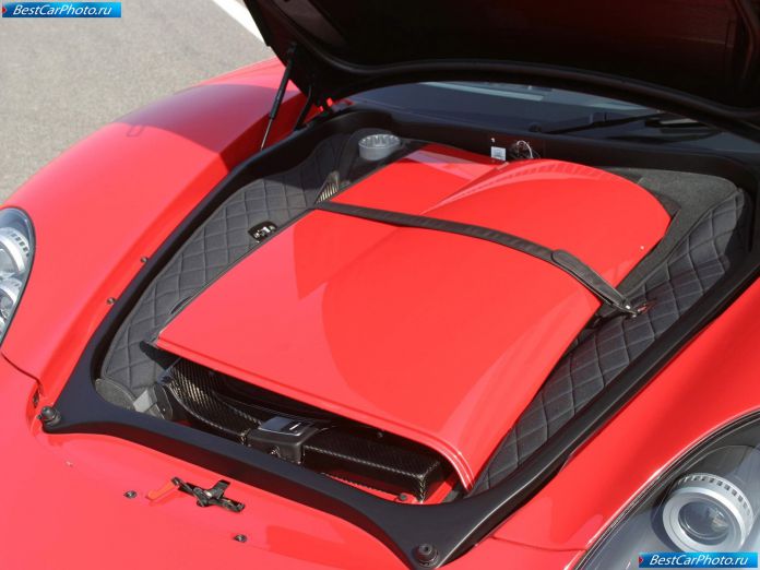 2004 Porsche Carrera Gt - фотография 22 из 29