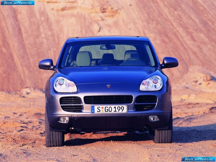 2004 Porsche Cayenne - фотография 9 из 16