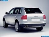 porsche_2004-cayenne_1600x1200_012.jpg
