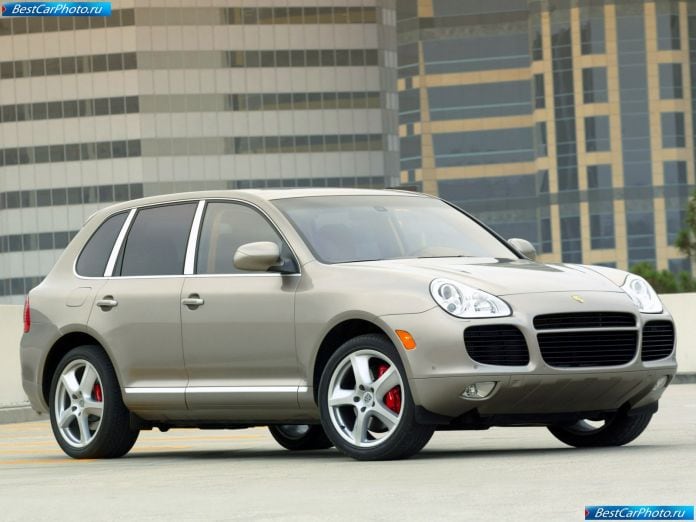 2004 Porsche Cayenne Turbo - фотография 2 из 26