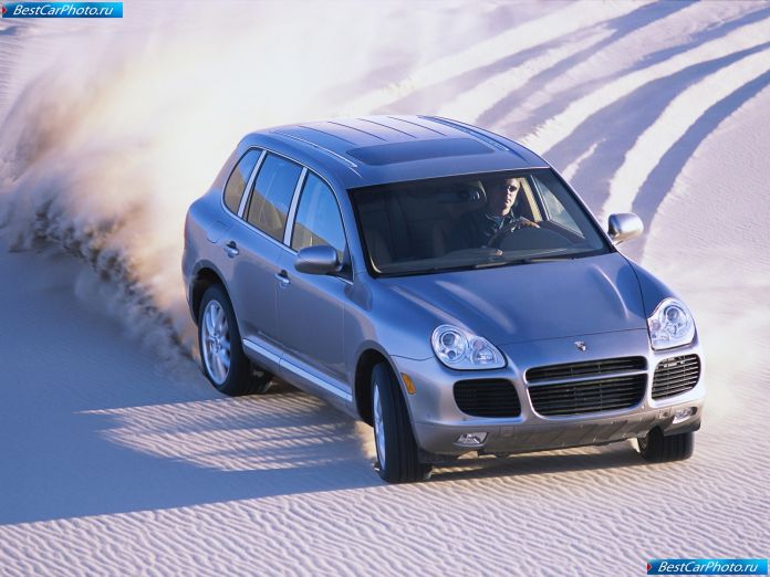 2004 Porsche Cayenne Turbo - фотография 6 из 26