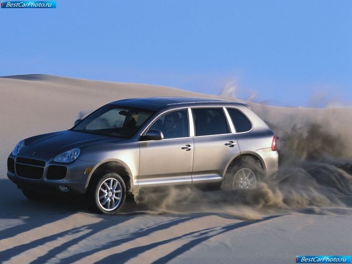 2004 Porsche Cayenne Turbo - фотография 9 из 26