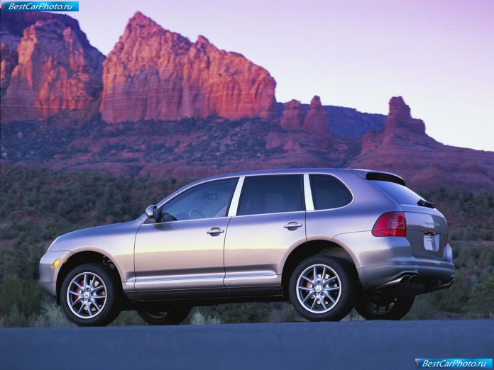 2004 Porsche Cayenne Turbo - фотография 15 из 26