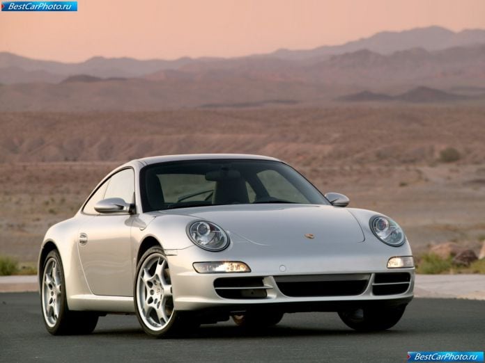 2005 Porsche 911 Carrera - фотография 1 из 15