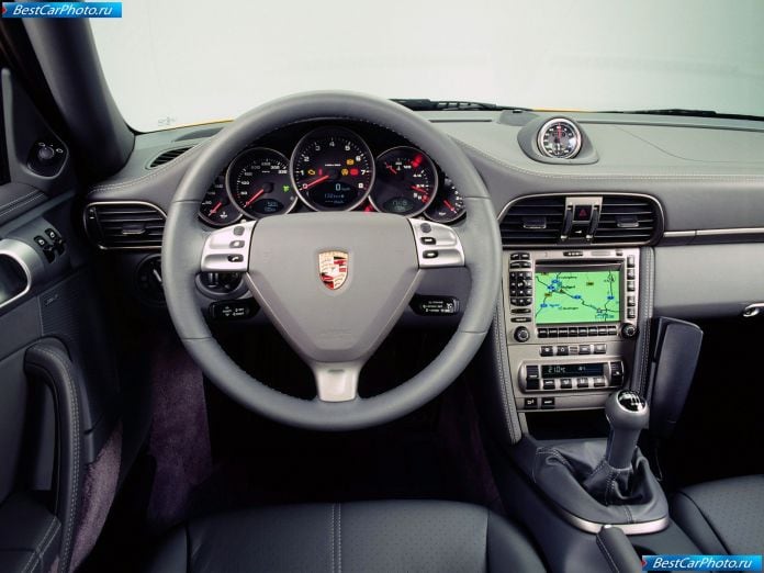 2005 Porsche 911 Carrera - фотография 12 из 15