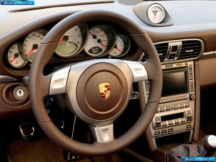 2005 Porsche 911 Carrera S - фотография 10 из 13
