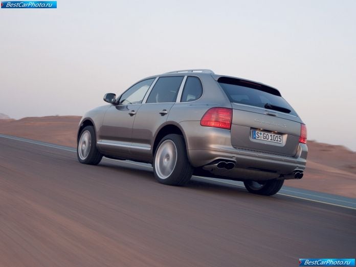 2006 Porsche Cayenne Turbo S - фотография 22 из 41