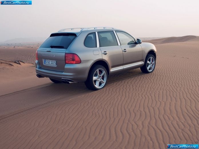 2006 Porsche Cayenne Turbo S - фотография 24 из 41