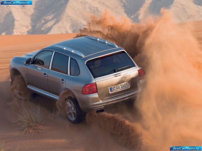 2006 Porsche Cayenne Turbo S - фотография 27 из 41