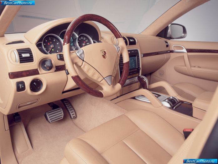 2006 Porsche Cayenne Turbo S - фотография 31 из 41