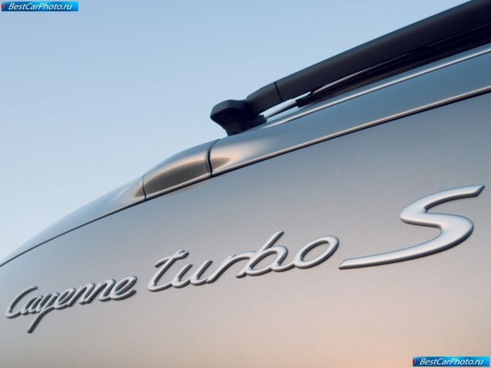 2006 Porsche Cayenne Turbo S - фотография 38 из 41