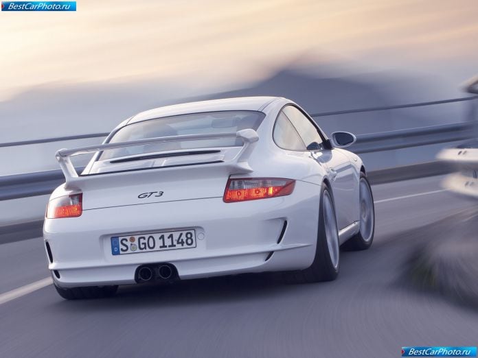 2007 Porsche 911 Gt3 - фотография 16 из 32