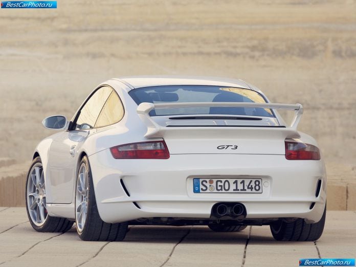 2007 Porsche 911 Gt3 - фотография 17 из 32
