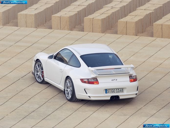 2007 Porsche 911 Gt3 - фотография 21 из 32