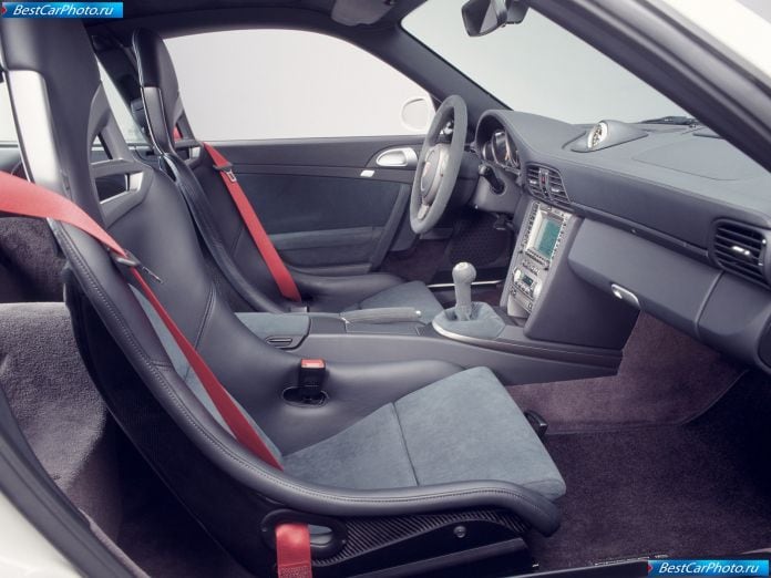 2007 Porsche 911 Gt3 - фотография 26 из 32
