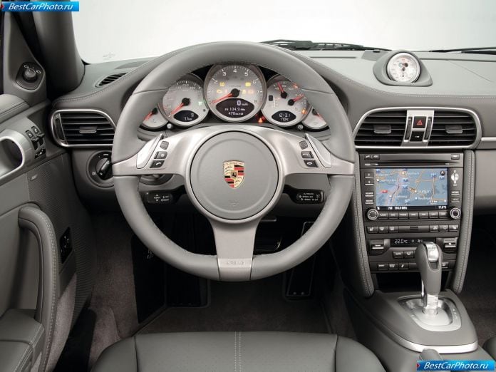 2009 Porsche 911 Carrera 4 - фотография 30 из 44