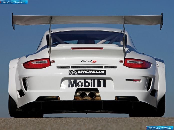 2010 Porsche 911 Gt3 R - фотография 5 из 7