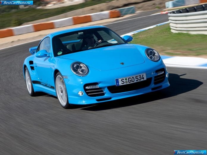 2010 Porsche 911 Turbo - фотография 9 из 61