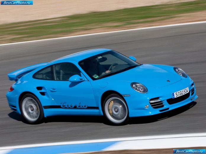 2010 Porsche 911 Turbo - фотография 15 из 61