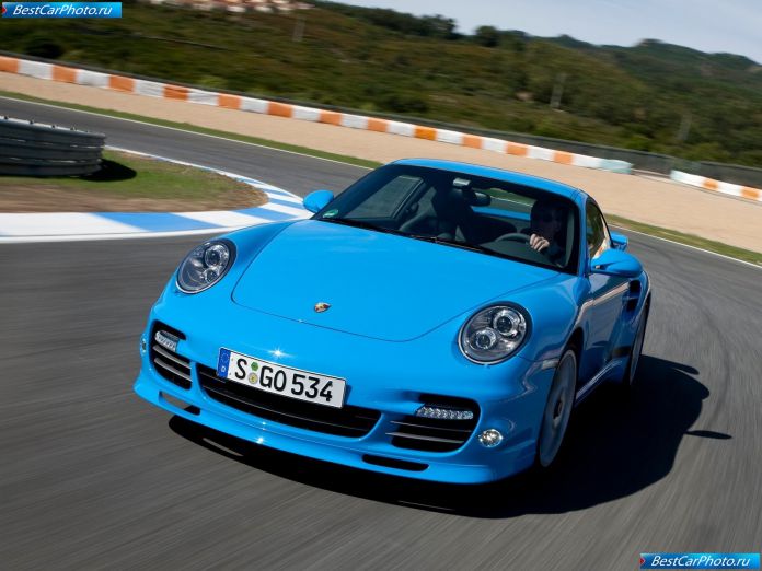2010 Porsche 911 Turbo - фотография 19 из 61