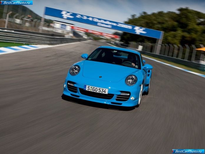 2010 Porsche 911 Turbo - фотография 22 из 61