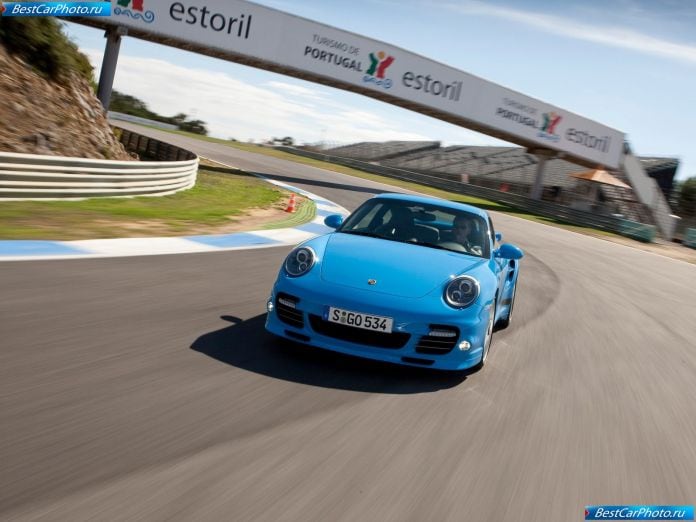 2010 Porsche 911 Turbo - фотография 23 из 61