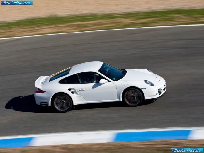 2010 Porsche 911 Turbo - фотография 27 из 61