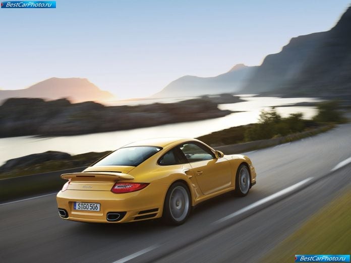 2010 Porsche 911 Turbo - фотография 32 из 61