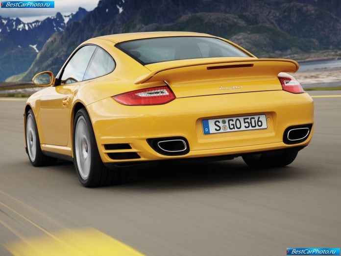 2010 Porsche 911 Turbo - фотография 33 из 61