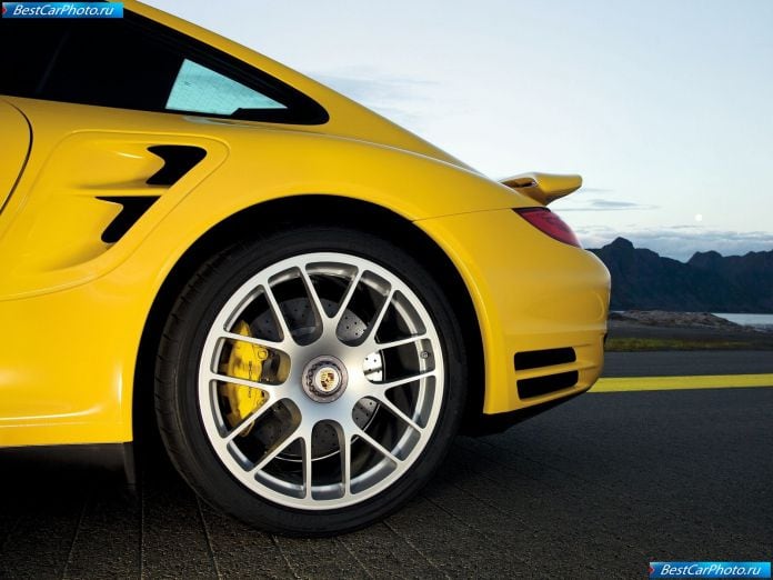 2010 Porsche 911 Turbo - фотография 50 из 61
