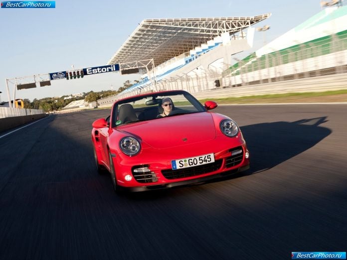 2010 Porsche 911 Turbo Cabriolet - фотография 15 из 48