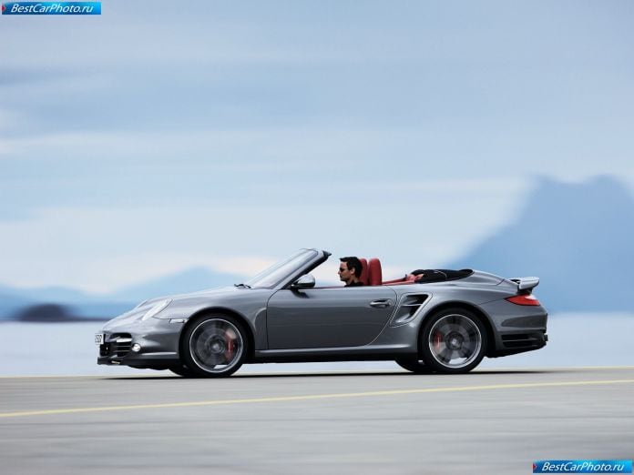 2010 Porsche 911 Turbo Cabriolet - фотография 18 из 48