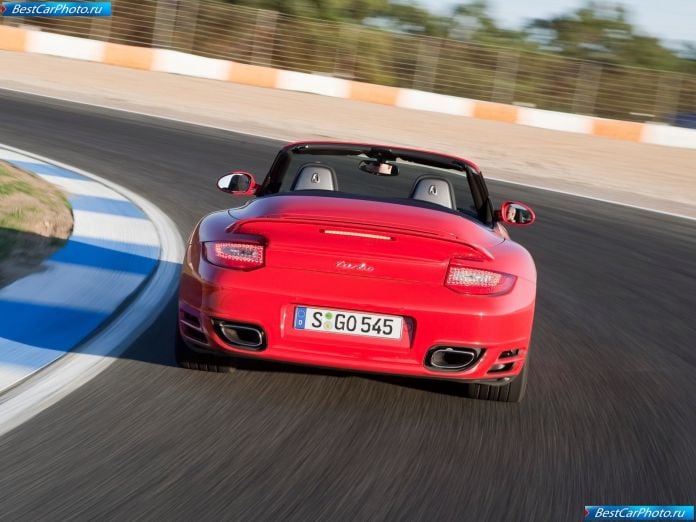 2010 Porsche 911 Turbo Cabriolet - фотография 30 из 48