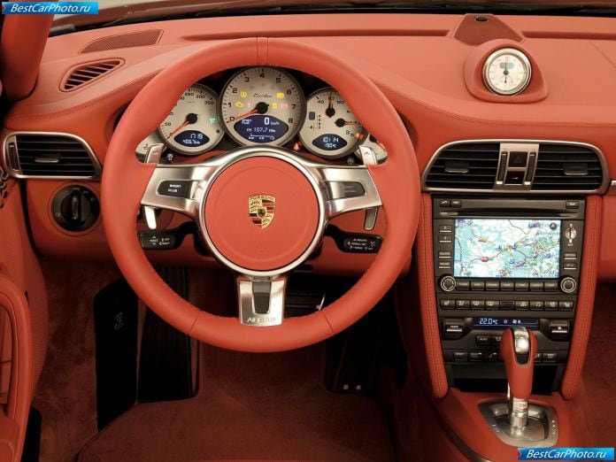 2010 Porsche 911 Turbo Cabriolet - фотография 34 из 48