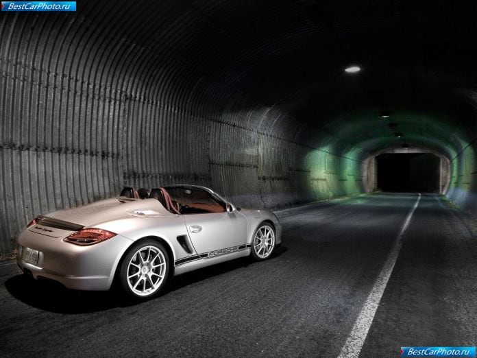 2010 Porsche Boxster Spyder - фотография 31 из 69