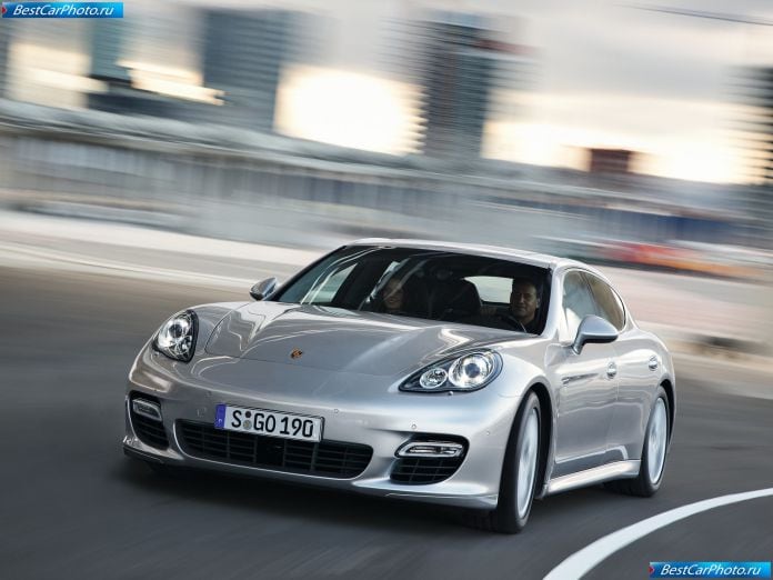 2010 Porsche Panamera - фотография 1 из 150