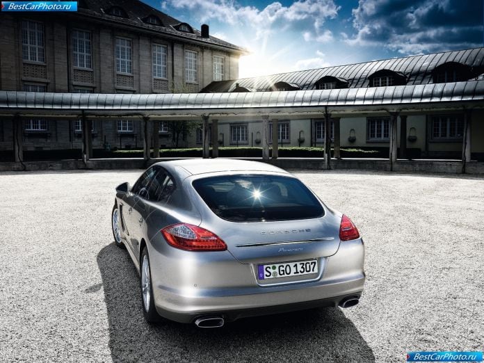 2010 Porsche Panamera - фотография 83 из 150
