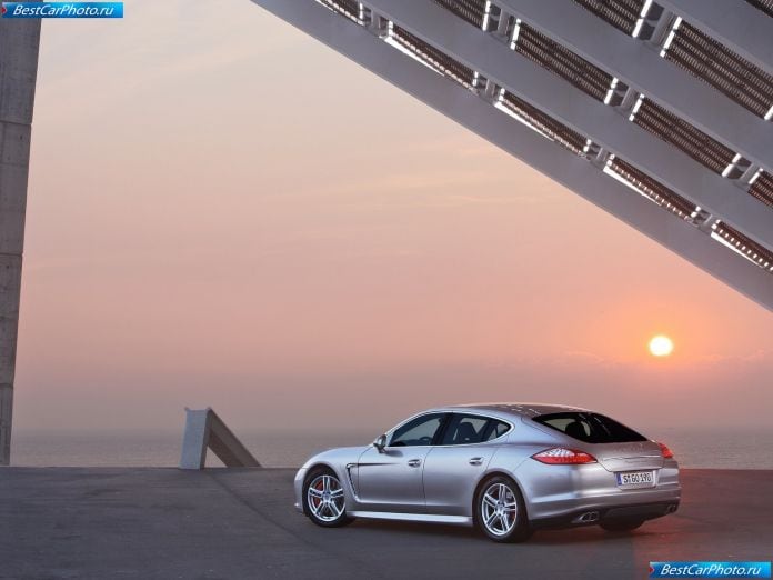 2010 Porsche Panamera - фотография 85 из 150