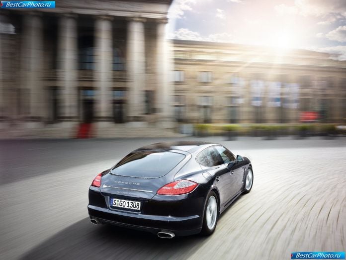2010 Porsche Panamera - фотография 92 из 150